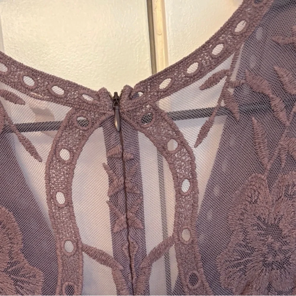 Wishlist Sheer Lace Maxi Dress in Purple - Picture 7 of 8